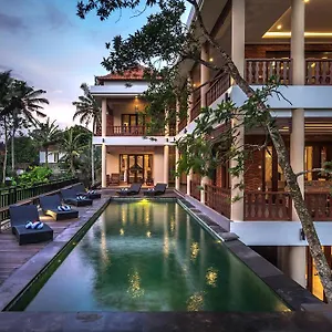 Gefecon **** Ubud